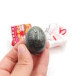 Nefrito kiausinis, yoni kiausinis, joni kiausinis, kristalinis kiausinis, nefritinis kiausinis, kristalo kiausinis Sertifikuotas nefrito kiaušinis (tyrimo ataskaita) Nefritinis kiaušinis. Tinka gimdžiusioms vieną kartą, po Cezario pjūvio, bet gali naudoti ir negimdžiusios. Išmatavimai: 4,1 x 3,2 cm Kilmės šalis: Mianmaras (Birma). Sudėtis: nefritas. nefrito kiaušinis, nefritas, yoni kiaušinis, energetinis kiaušinis, makšties treniruoklis, dubens dugno raumenų treniruotė, kiaušinys intymumui, nefrito kiaušinio naudos, nefrito kiaušinio praktika, moteriškos dao praktikos, intymios praktikos moterims, nefrito kiaušinis kaina, kur pirkti nefrito kiaušinį, nefrito kiaušinis internetu, nefrito kiaušinio sertifikatas, kaip naudoti nefrito kiaušinį, nefrito kiaušinis dydžiai, yoni treniruotės akmuo, obsidiano kiaušinis, rožinio kvarco kiaušinis, aventurino kiaušinis, akupresūros taškai makštyje, šlapimo nelaikymo prevencija, menstruacijų palengvinimas, PMS simptomų mažinimas, orgazmo pojūčio stiprinimas, makšties raumenų stiprinimas, energijos kėlimas, dao moterų praktikos, intymi sveikata, tradicinė kinų medicina praktika, seksualinės daoistų praktikos, nefrito istorija, yoni kiaušinys naudai, intymios energetikos treniruotė, arbatmedžio aliejus dezinfekuoti nefritą, pasiruošimas nefrito treniruotei, medžiagos apie nefritą, mokymai nefrito praktikoje, video praktika nefrito kiaušiniui, edita esenku šimkutė