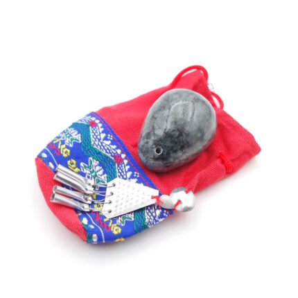 Nefrito kiaušinis, nefrito akmuo, nefritas, nefrito kiaušinis kaina, vidutinis nefrito kiaušinis, mažas nefrito kiaušinis, nefrito kiaušinis gimdžiusi, nefritinis kiaušinis, yoni kiaušinis, joni kiaušinis, joni egg, yoni egg, nefritinis kiaušinis, kristalo kiausinis