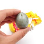 Nefrito kiaušinis, nefrito akmuo, nefritas, nefrito kiaušinis kaina, vidutinis nefrito kiaušinis, mažas nefrito kiaušinis, nefrito kiaušinis gimdžiusi, nefritinis kiaušinis, yoni kiaušinis, joni kiaušinis, joni egg, yoni egg, nefritinis kiaušinis, kristalo kiausinis