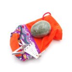 Nefrito kiaušinis, nefrito akmuo, nefritas, nefrito kiaušinis kaina, vidutinis nefrito kiaušinis, mažas nefrito kiaušinis, nefrito kiaušinis gimdžiusi, nefritinis kiaušinis, yoni kiaušinis, joni kiaušinis, joni egg, yoni egg, nefritinis kiaušinis, kristalo kiausinis