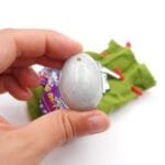 Sertifikuotas nefrito kiaušinis (tyrimo ataskaita) Tinka negimdžiusioms, gimdžiusioms vieną kartą ar po Cezario pjūvio. Išmatavimai: 3,9 x 3 cm Kilmės šalis: Mianmaras (Birma). Sudėtis: nefritas. nefrito kiaušinis, nefritas, yoni kiaušinis, energetinis kiaušinis, makšties treniruoklis, dubens dugno raumenų treniruotė, kiaušinys intymumui, nefrito kiaušinio naudos, nefrito kiaušinio praktika, moteriškos dao praktikos, intymios praktikos moterims, nefrito kiaušinis kaina, kur pirkti nefrito kiaušinį, nefrito kiaušinis internetu, nefrito kiaušinio sertifikatas, kaip naudoti nefrito kiaušinį, nefrito kiaušinis dydžiai, yoni treniruotės akmuo, obsidiano kiaušinis, rožinio kvarco kiaušinis, aventurino kiaušinis, akupresūros taškai makštyje, šlapimo nelaikymo prevencija, menstruacijų palengvinimas, PMS simptomų mažinimas, orgazmo pojūčio stiprinimas, makšties raumenų stiprinimas, energijos kėlimas, dao moterų praktikos, intymi sveikata, tradicinė kinų medicina praktika, seksualinės daoistų praktikos, nefrito istorija, yoni kiaušinys naudai, intymios energetikos treniruotė, arbatmedžio aliejus dezinfekuoti nefritą, pasiruošimas nefrito treniruotei, medžiagos apie nefritą, mokymai nefrito praktikoje, video praktika nefrito kiaušiniui, edita esenku šimkutė