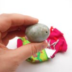 Nefrito kiaušinis, nefrito akmuo, nefritas, nefrito kiaušinis kaina, vidutinis nefrito kiaušinis, mažas nefrito kiaušinis, nefrito kiaušinis gimdžiusi, nefritinis kiaušinis, yoni kiaušinis, joni kiaušinis, joni egg, yoni egg, nefritinis kiaušinis, kristalo kiausinis