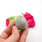 Nefrito kiaušinis, nefrito akmuo, nefritas, nefrito kiaušinis kaina, vidutinis nefrito kiaušinis, mažas nefrito kiaušinis, nefrito kiaušinis gimdžiusi, nefritinis kiaušinis, yoni kiaušinis, joni kiaušinis, joni egg, yoni egg, nefritinis kiaušinis, kristalo kiausinis