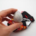 Nefrito kiaušinis, nefrito akmuo, nefritas, nefrito kiaušinis kaina, vidutinis nefrito kiaušinis, mažas nefrito kiaušinis, nefrito kiaušinis gimdžiusi, nefritinis kiaušinis, yoni kiaušinis, joni kiaušinis, joni egg, yoni egg, nefritinis kiaušinis, kristalo kiausinis