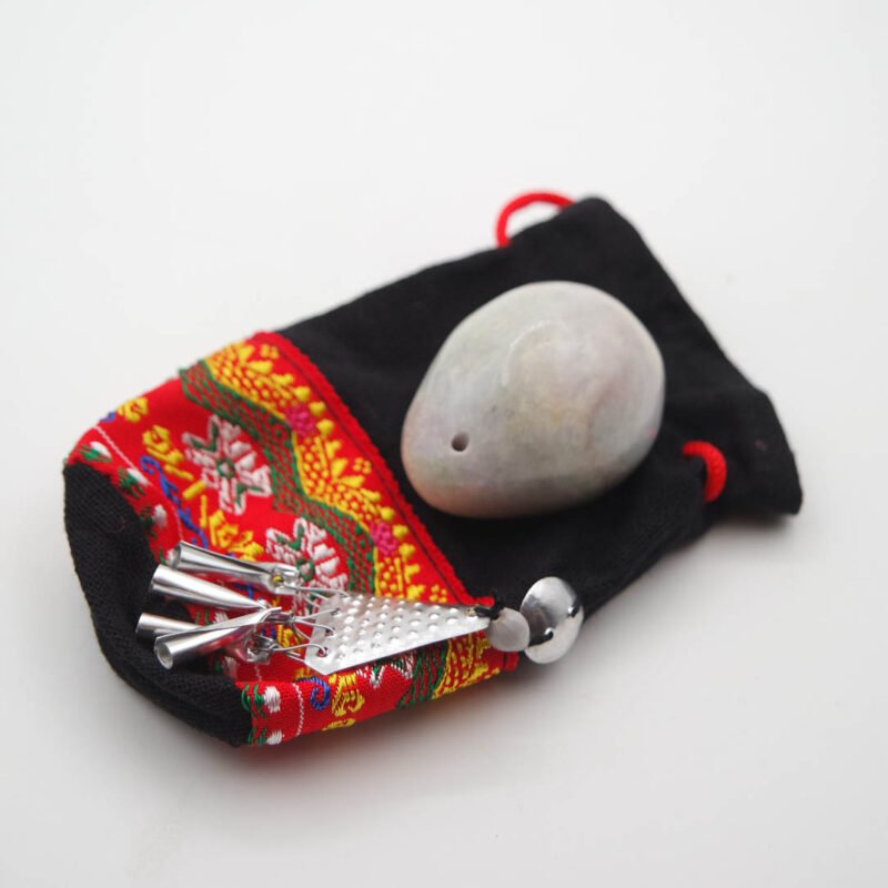 Nefrito kiaušinis, nefrito akmuo, nefritas, nefrito kiaušinis kaina, vidutinis nefrito kiaušinis, mažas nefrito kiaušinis, nefrito kiaušinis gimdžiusi, nefritinis kiaušinis, yoni kiaušinis, joni kiaušinis, joni egg, yoni egg, nefritinis kiaušinis, kristalo kiausinis