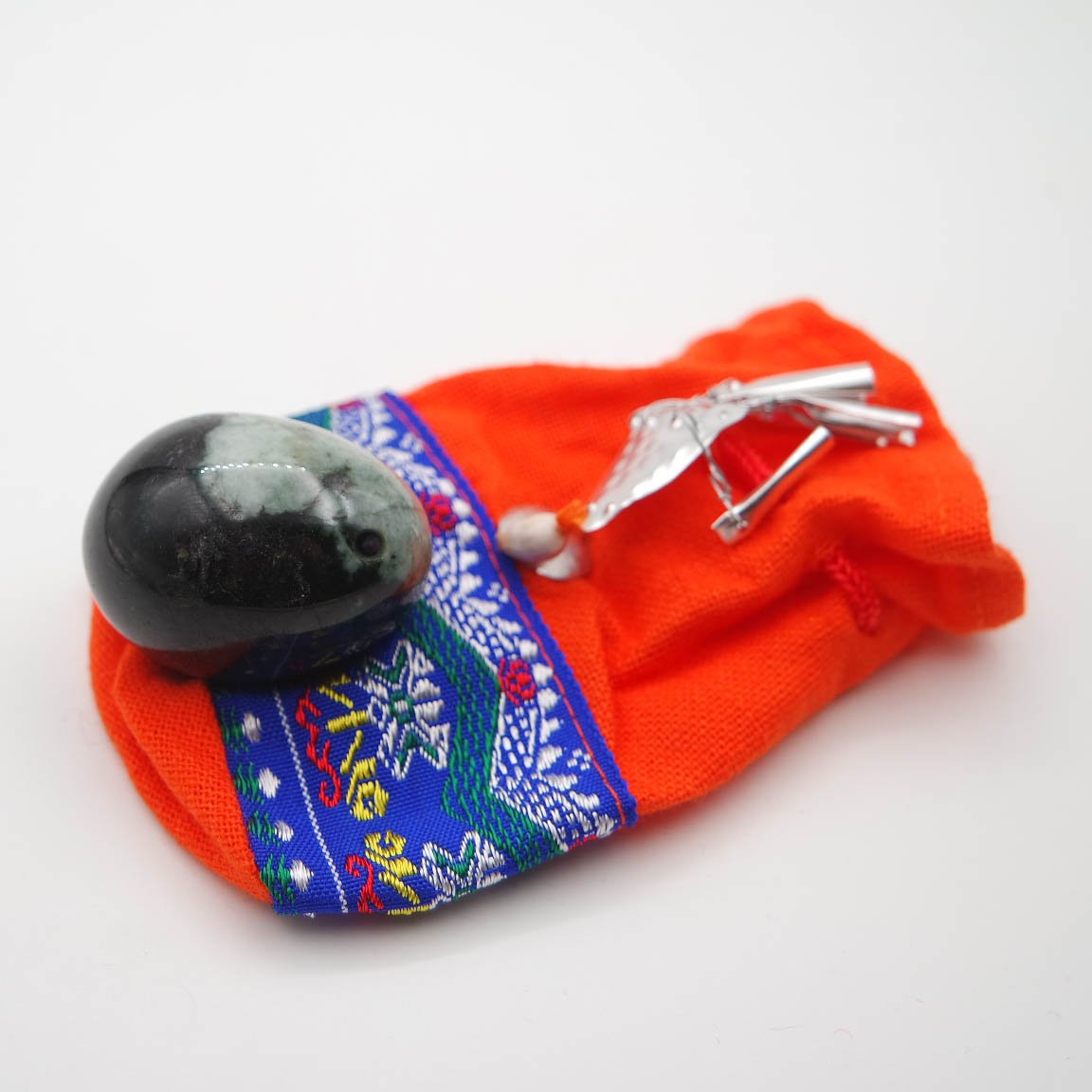 Nefrito kiaušinis, nefrito akmuo, nefritas, nefrito kiaušinis kaina, vidutinis nefrito kiaušinis, mažas nefrito kiaušinis, nefrito kiaušinis gimdžiusi, nefritinis kiaušinis, yoni kiaušinis, joni kiaušinis, joni egg, yoni egg, nefritinis kiaušinis, kristalo kiausinis Nefrito kiaušinis, nefrito akmuo, nefritas, nefrito kiaušinis kaina, vidutinis nefrito kiaušinis, mažas nefrito kiaušinis, nefrito kiaušinis gimdžiusi, nefritinis kiaušinis, yoni kiaušinis, joni kiaušinis, joni egg, yoni egg, nefritinis kiaušinis, kristalo kiausinis