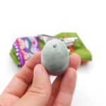 Nefrito kiaušinis, nefrito akmuo, nefritas, nefrito kiaušinis kaina, vidutinis nefrito kiaušinis, mažas nefrito kiaušinis, nefrito kiaušinis gimdžiusi, nefritinis kiaušinis, yoni kiaušinis, joni kiaušinis, joni egg, yoni egg, nefritinis kiaušinis, kristalo kiausinis