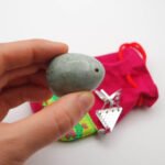 Nefrito kiaušinis, nefrito akmuo, nefritas, nefrito kiaušinis kaina, vidutinis nefrito kiaušinis, mažas nefrito kiaušinis, nefrito kiaušinis gimdžiusi, nefritinis kiaušinis, yoni kiaušinis, joni kiaušinis, joni egg, yoni egg, nefritinis kiaušinis, kristalo kiausinis