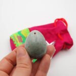 Nefrito kiaušinis, nefrito akmuo, nefritas, nefrito kiaušinis kaina, vidutinis nefrito kiaušinis, mažas nefrito kiaušinis, nefrito kiaušinis gimdžiusi, nefritinis kiaušinis, yoni kiaušinis, joni kiaušinis, joni egg, yoni egg, nefritinis kiaušinis, kristalo kiausinis