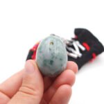 Nefrito kiaušinis, nefrito akmuo, nefritas, nefrito kiaušinis kaina, vidutinis nefrito kiaušinis, mažas nefrito kiaušinis, nefrito kiaušinis gimdžiusi, nefritinis kiaušinis, yoni kiaušinis, joni kiaušinis, joni egg, yoni egg, nefritinis kiaušinis, kristalo kiausinis